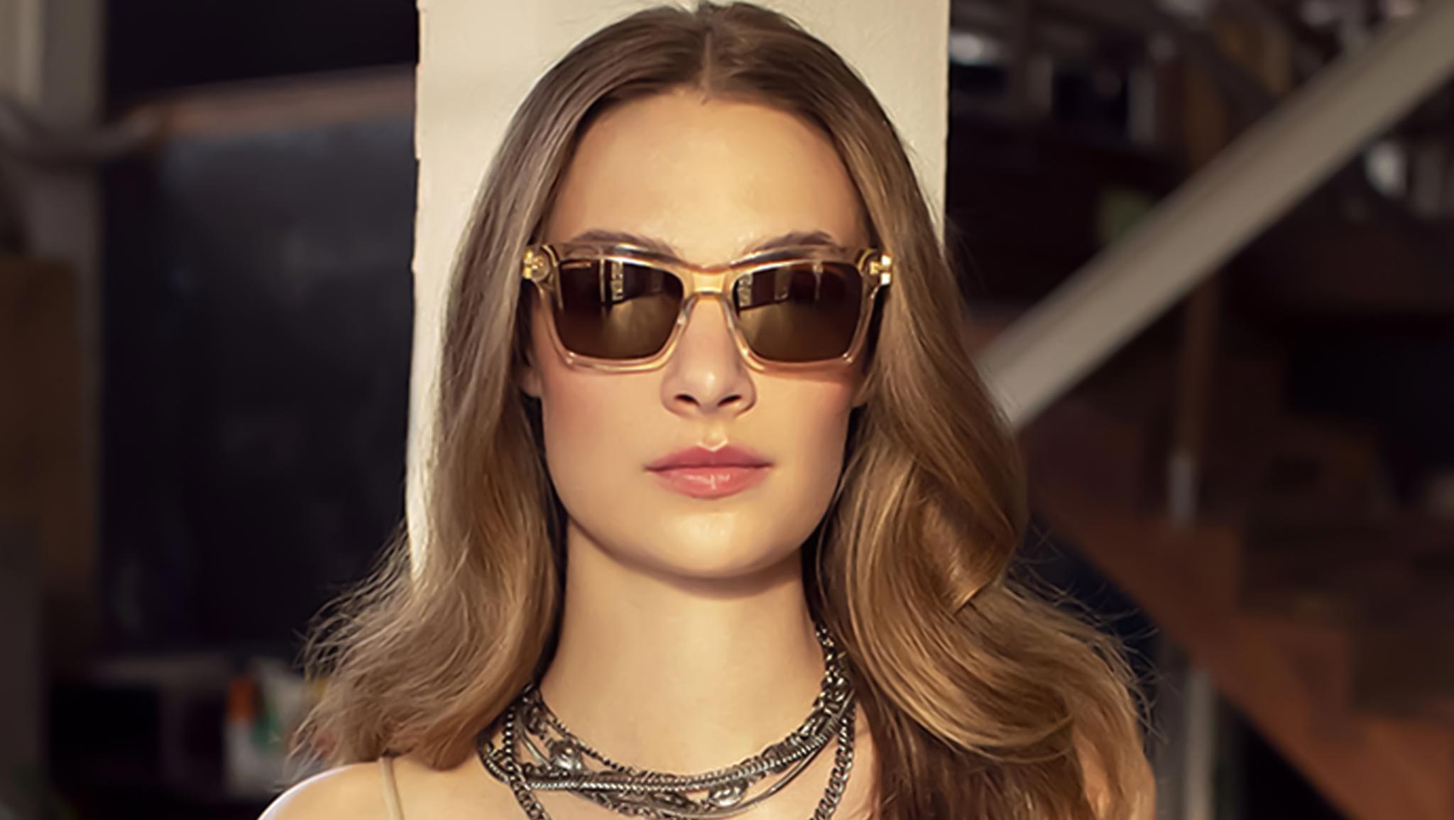Winona SS528 002 Crystal