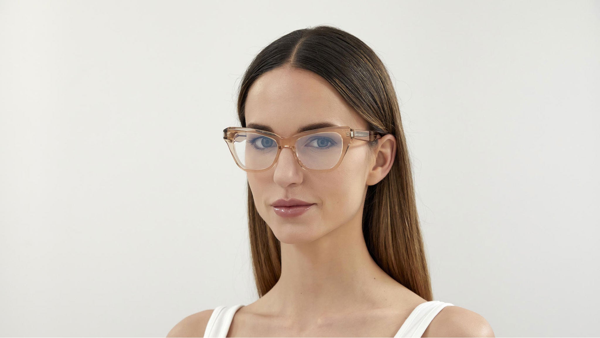 SL 472 004 shiny nude